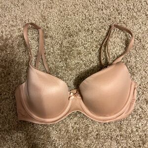 Victoria's Secret body by Victoria lightly lined Demi bra